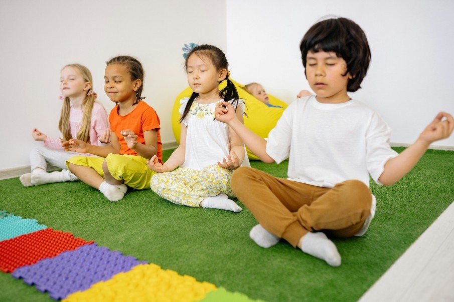 ¿Cuáles son los beneficios del yoga para niños?